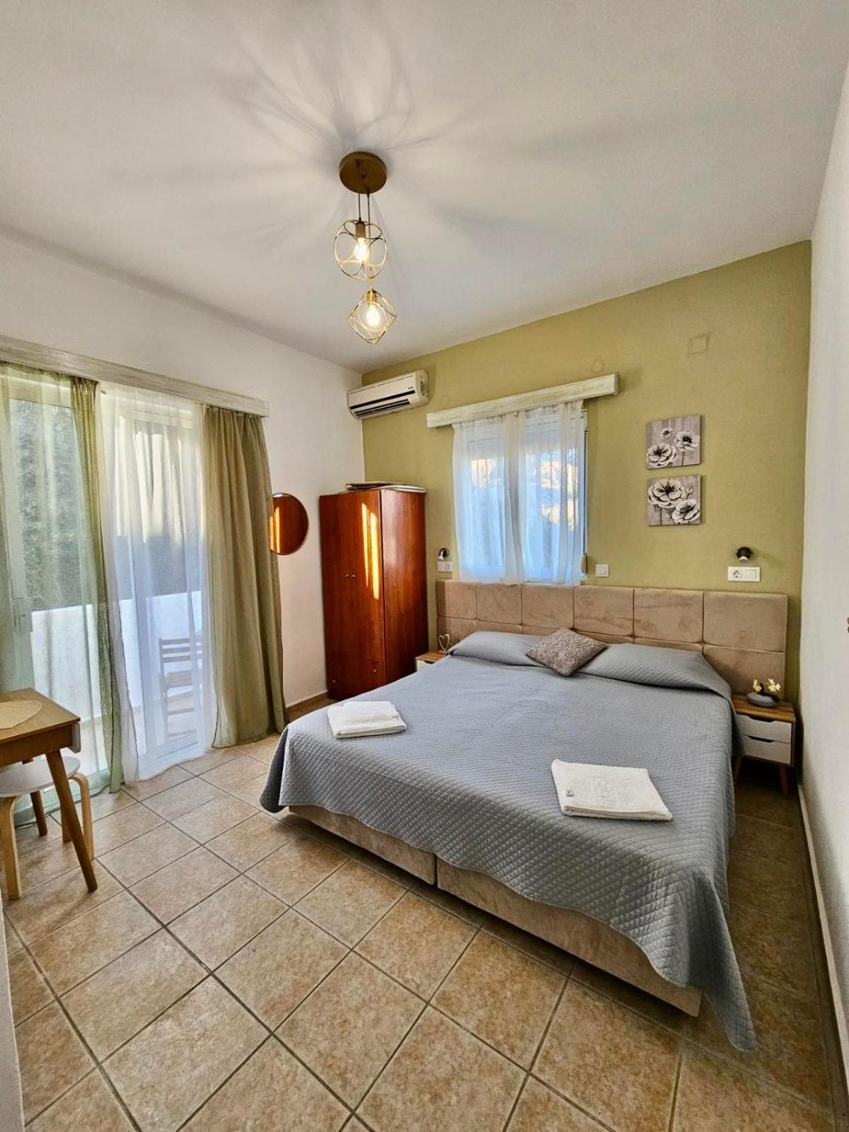 Tsambika Apartament *